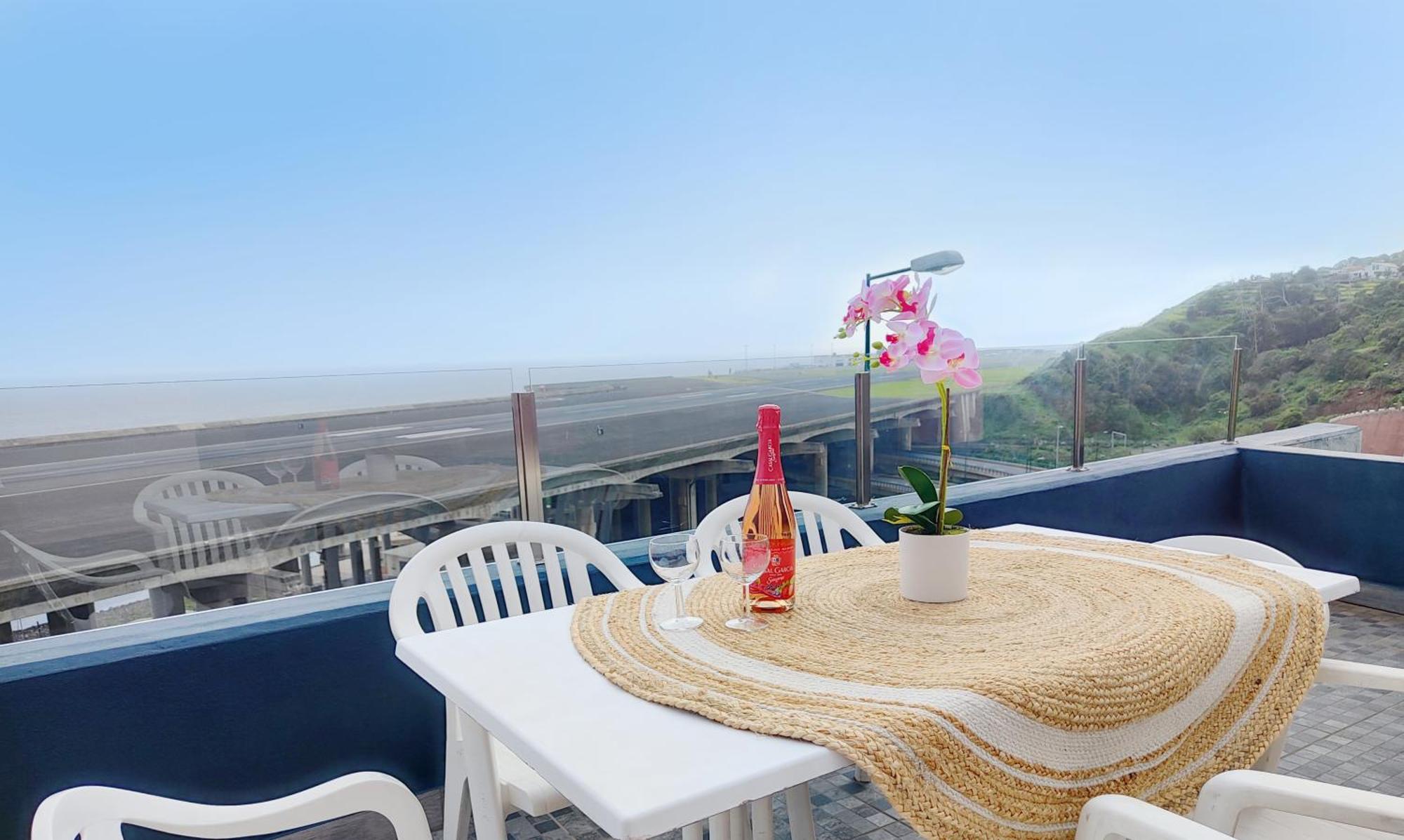 Gateone Al Airport View House Villa Machico  Eksteriør bilde
