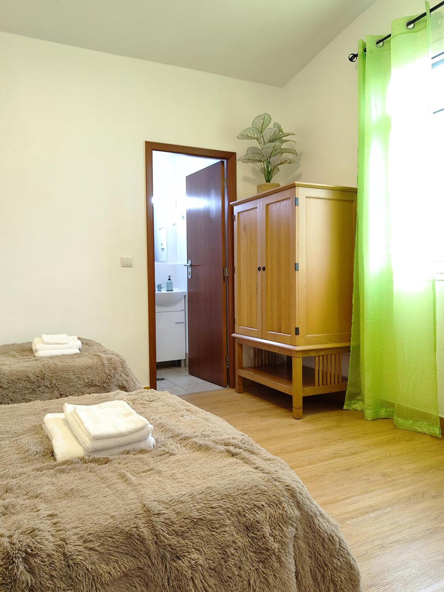 Gateone Al Airport View House Villa Machico  Eksteriør bilde
