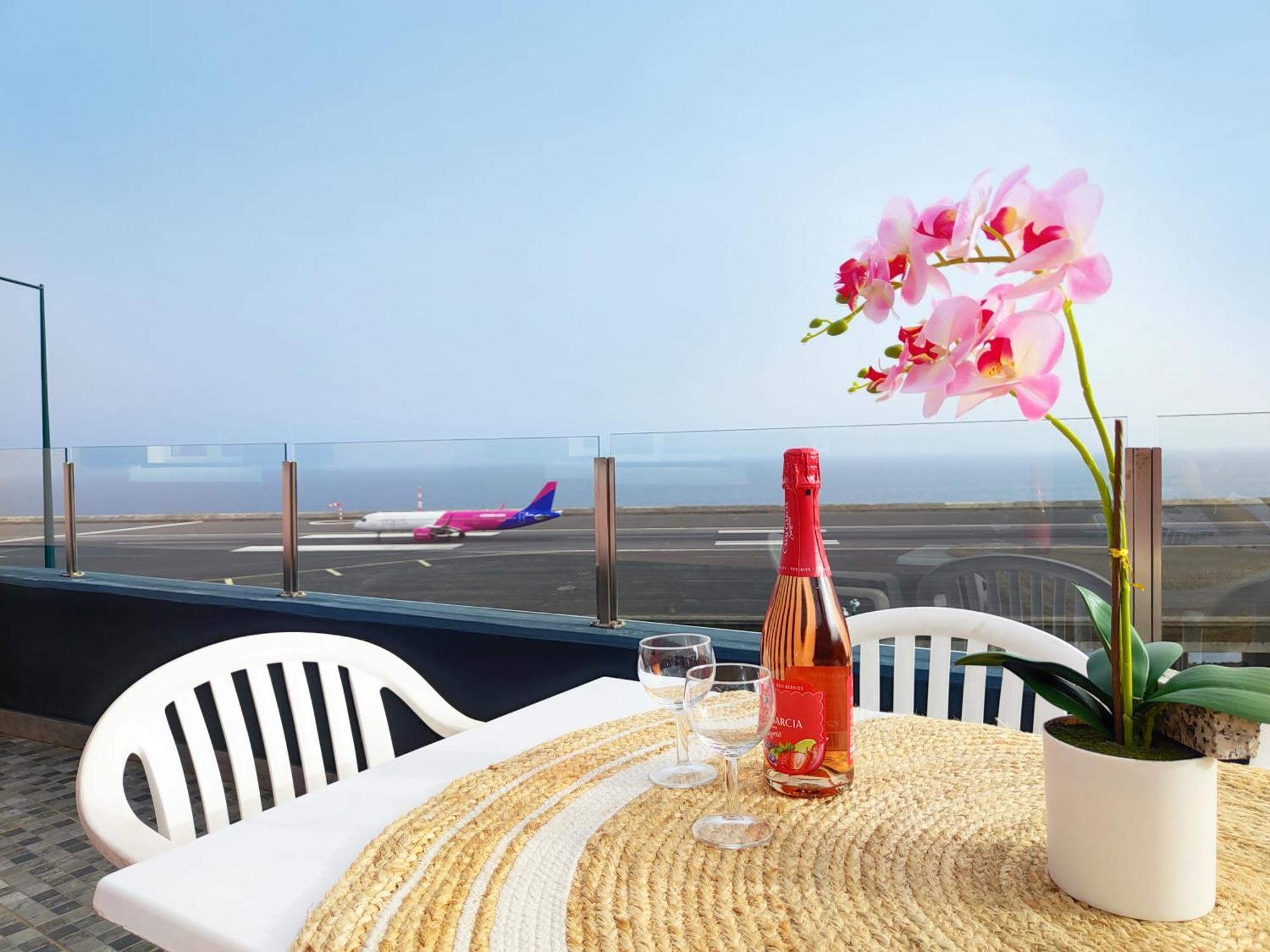 Gateone Al Airport View House Villa Machico  Eksteriør bilde